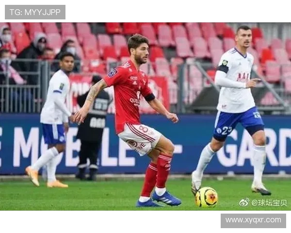 法甲防守反击表现测评：从防线布置到快速反攻机制