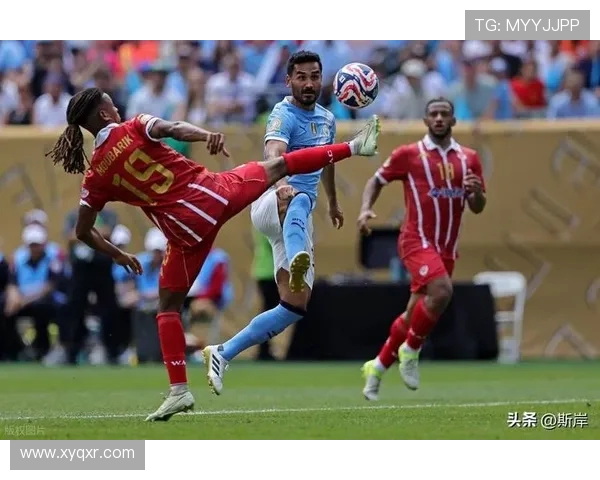 足球比赛中的长传球与快速进攻