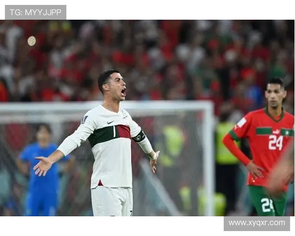 C罗告别世界杯舞台传奇背影落幕引发时代叹息与无数球迷泪目相送